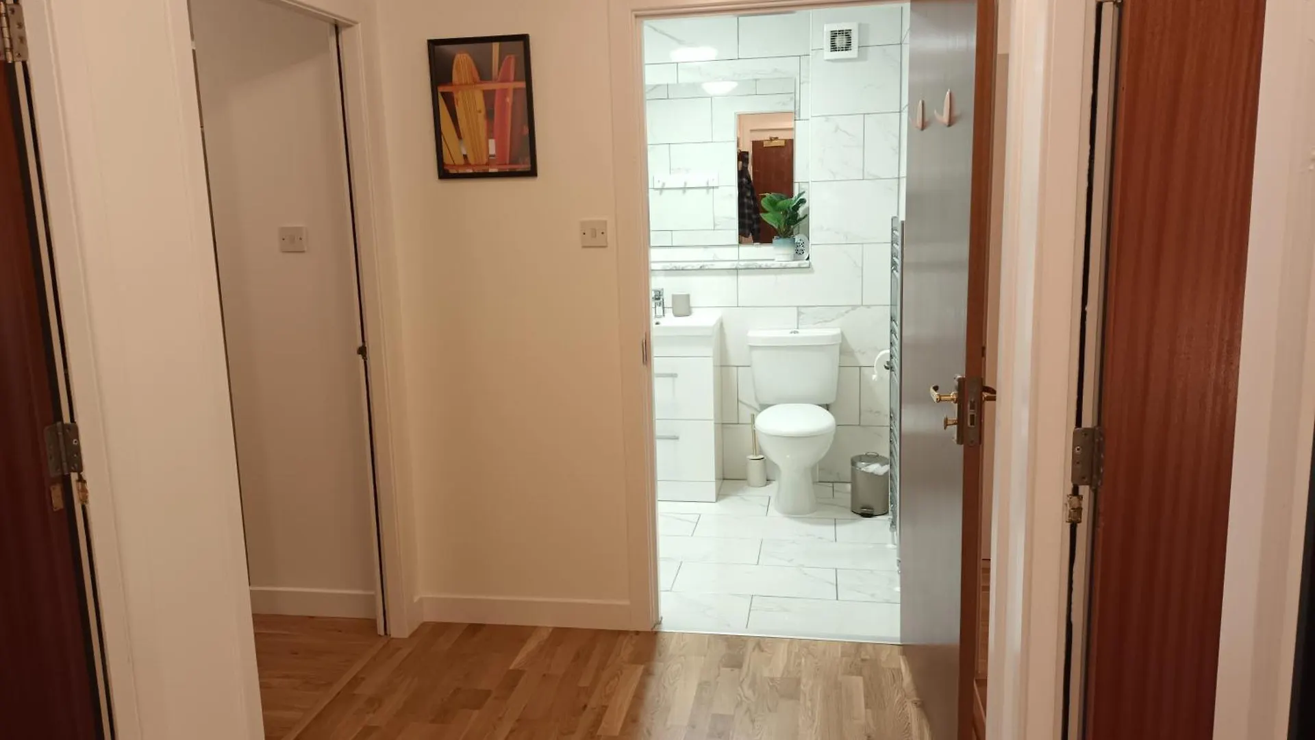 Spacious Elegant 2-Br Apartment In Aberdeen City Centre