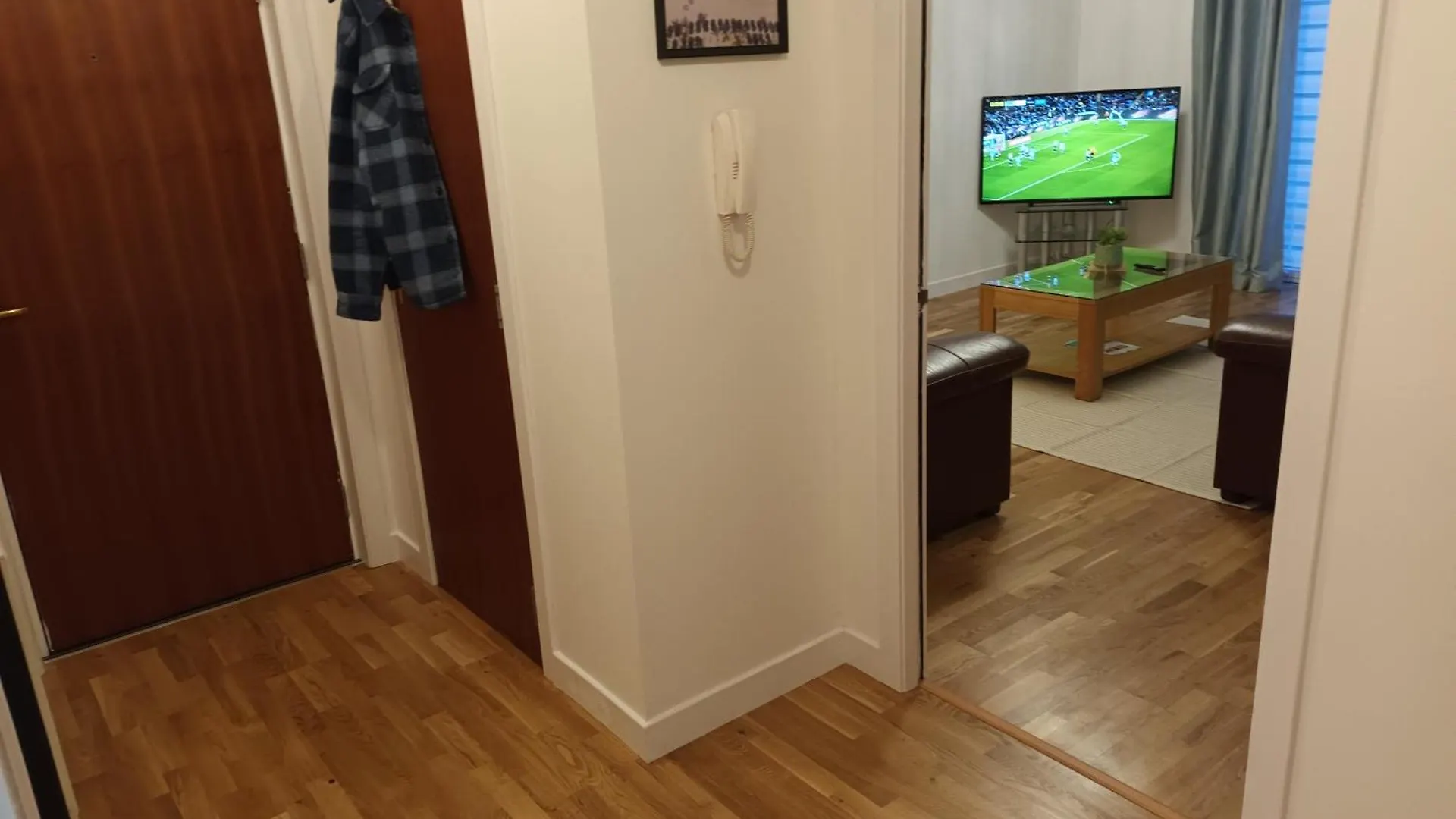 Spacious Elegant 2-Br Apartment In Aberdeen City Centre